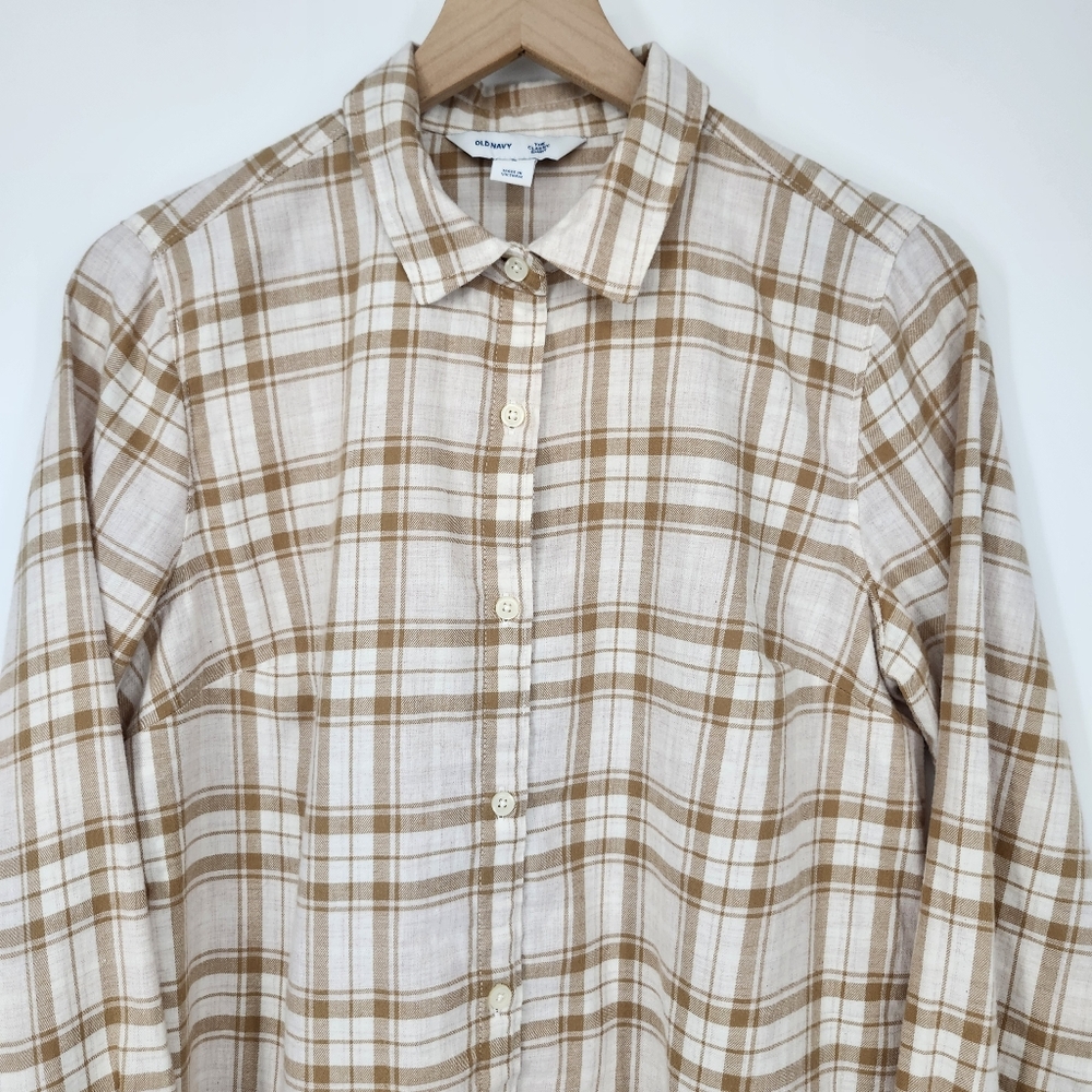 Old Navy Womens The Classic Shirt Size M Tan Ivory Plaid Button Neutral Western - Picture 2 of 7